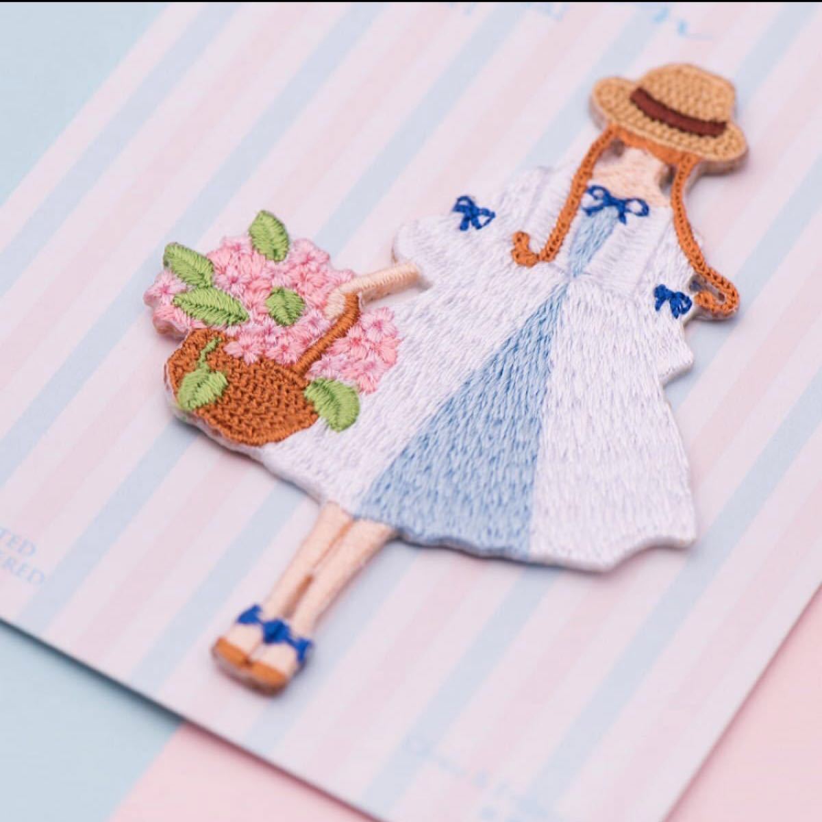 アイロンワッペン　女の子　刺繍ワッペン