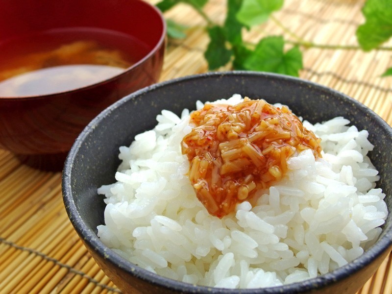 明太なめ茸170g(国産えのき茸使用！めんたい味のタラコとナメタケでご飯が進む！)醤油漬け たらことエノキダケの漬物 きのこ王国_画像3