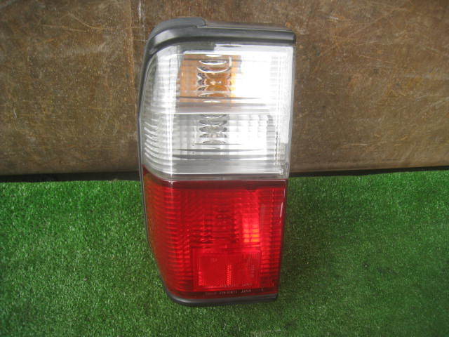  Vanette SK22VN left tail lamp tail light 220-61871