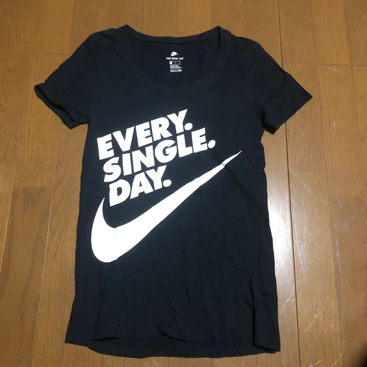 Paypayフリマ 半袖tシャツ Tシャツ プリントtシャツ Nike ナイキ ロゴ 半袖 黒白 シンプル スポーツ レディース スウッシュ 古着 Paypayフリマ 半袖tシャツ Tシャツ プリントtシャツ Nike ナイキ ロゴ 半袖 黒白 シンプル スポーツ レディース スウッシュ 古着