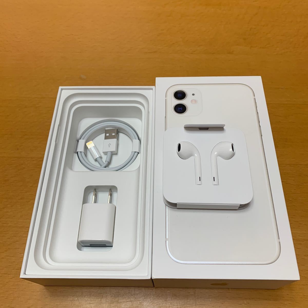 iPhone11の付属品 イヤホン Lightningケーブル 電源アダプタ iPhone11の付属品 イヤホン Lightningケーブル 電源アダプタ