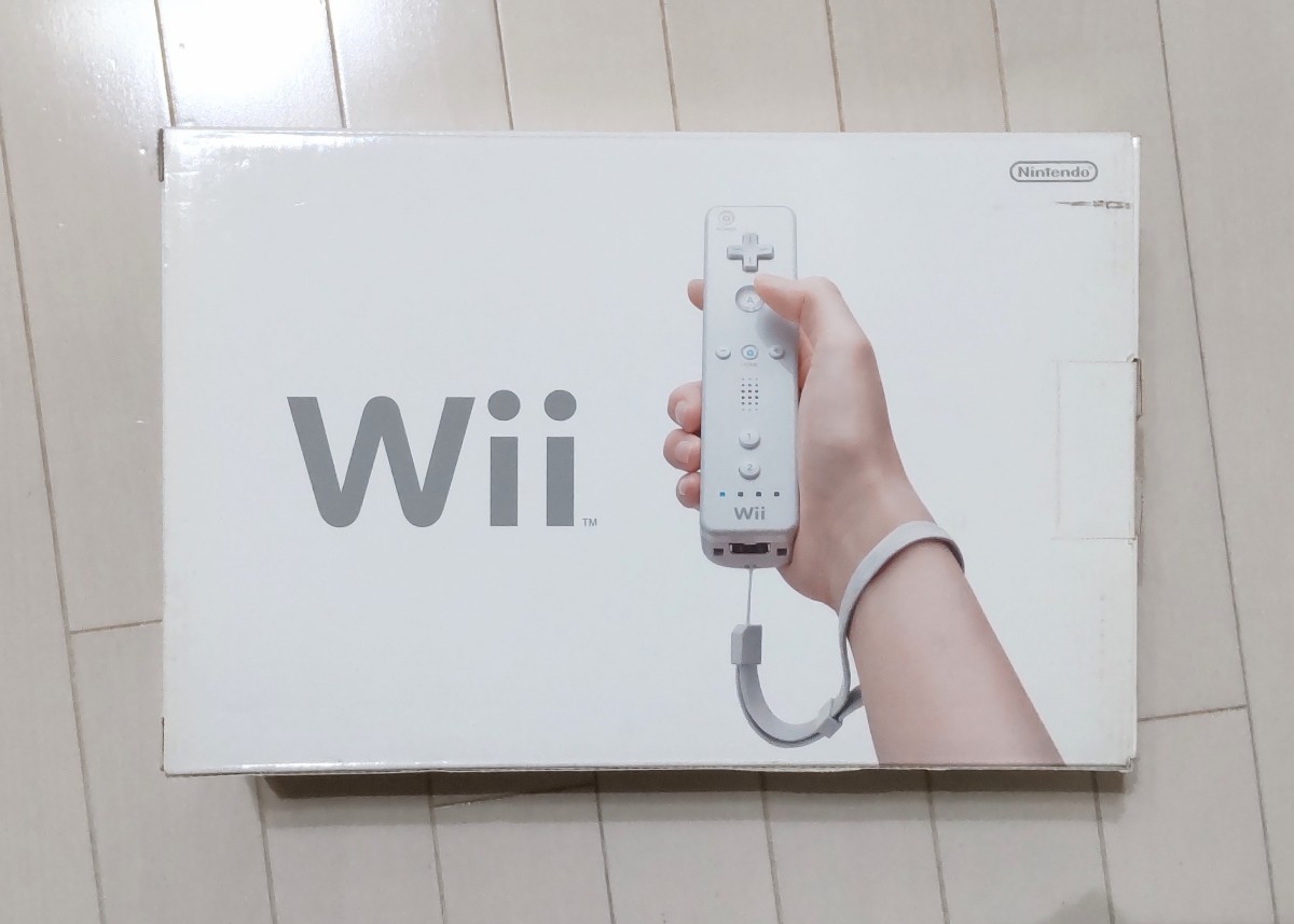 ジャンク品 任天堂Wii本体(リモコン、ヌンチャク付)
