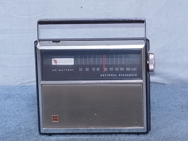 National Panasonic 【R-160】 感度、選択度ともに非常に高く National Panasonic 【R-160】 感度、選択度ともに非常に高く