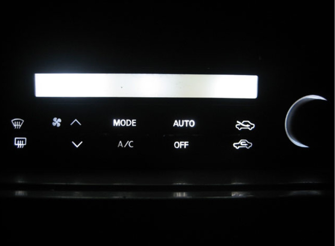 ランサーセディアワゴン CS5W IDNオーディオ部分オート LED オート・デジタル表示 T4.7 T5 T4.2 T3 ウェッジ 三菱 ホワイト