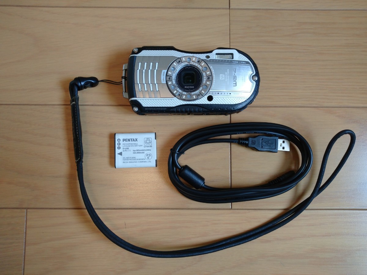 白 フリル付 RICOH リコー 防水カメラ WG-4 バッテリー 充電ケーブル