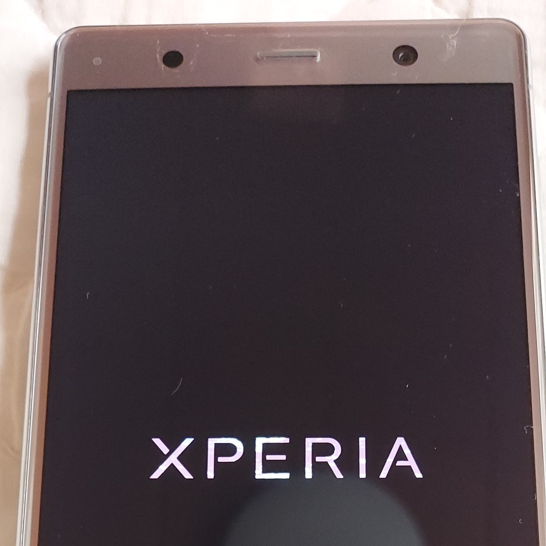 購入格安 4303 SIMフリー au Xperia SOV38 シルバー◇美品