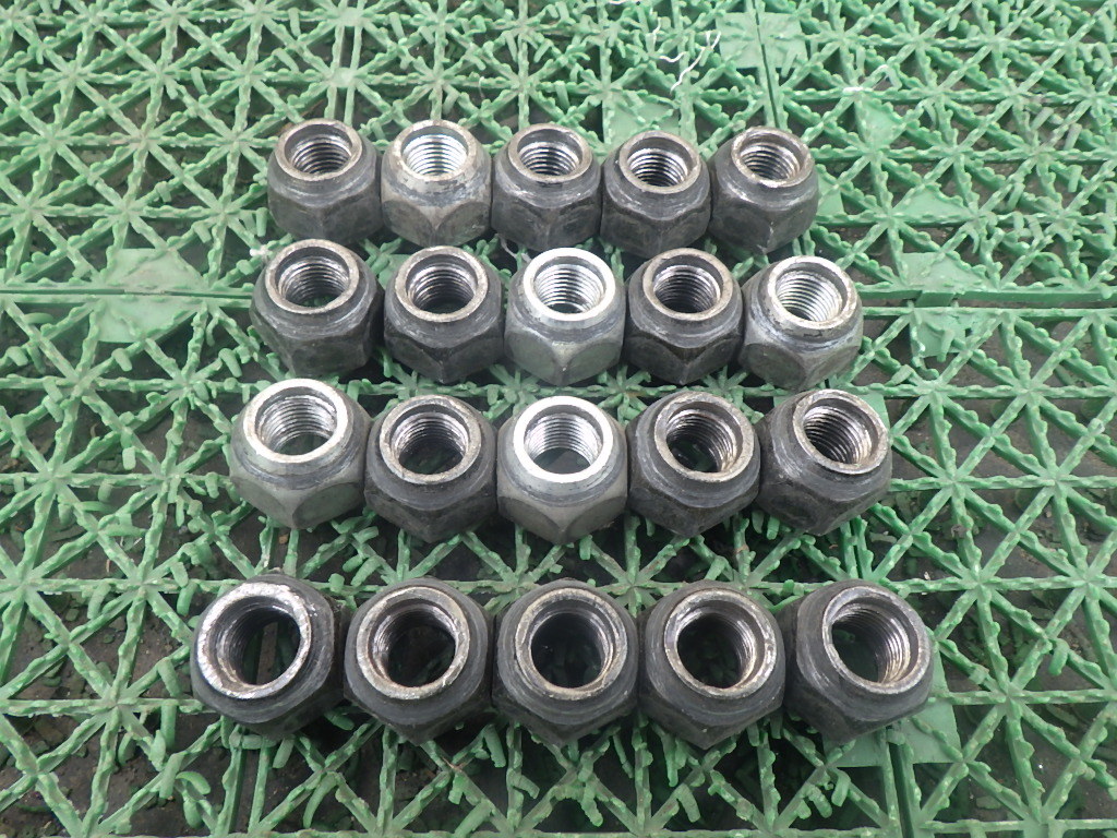  Stagea WGC34 wheel nut 20 piece for 1 vehicle postage 520 jpy 