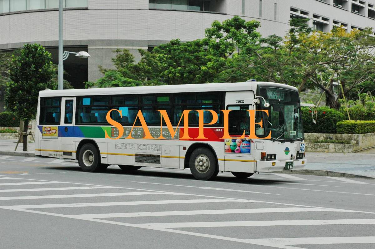 D【バス写真】Ｌ版３枚　那覇交通　いすゞキュービックバス　沖縄　　（２）_画像1