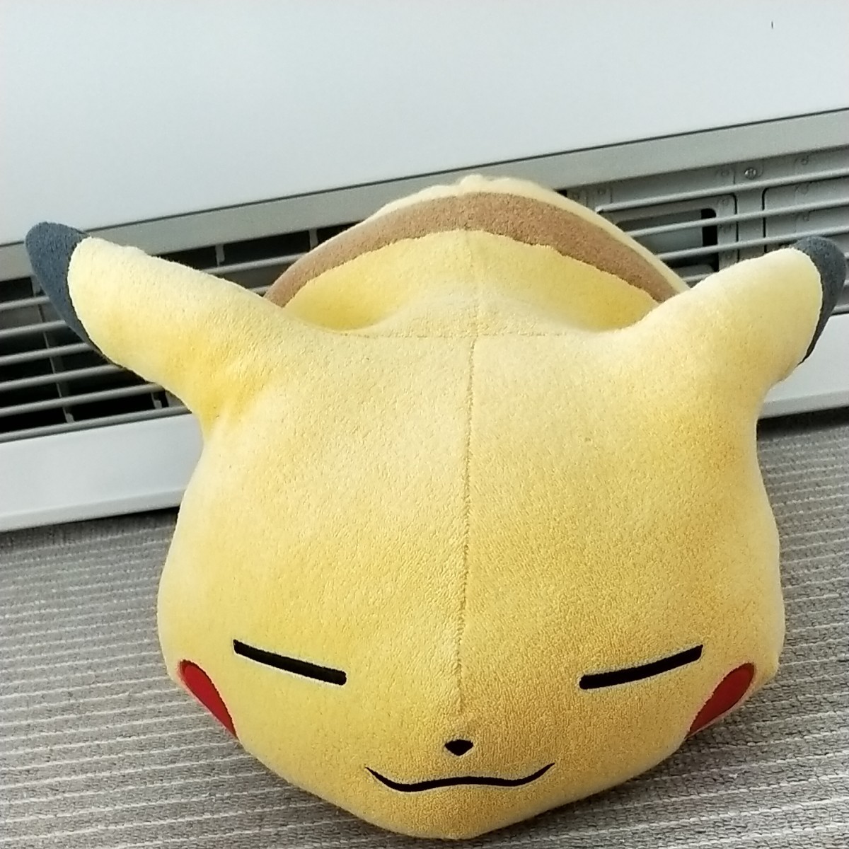 Paypayフリマ ポケモン ピカチュウ 等身大 ぬいぐるみ クッション 抱き枕 おっきくなったくたくたピカチュウ くたくたピカチュウ タオル地