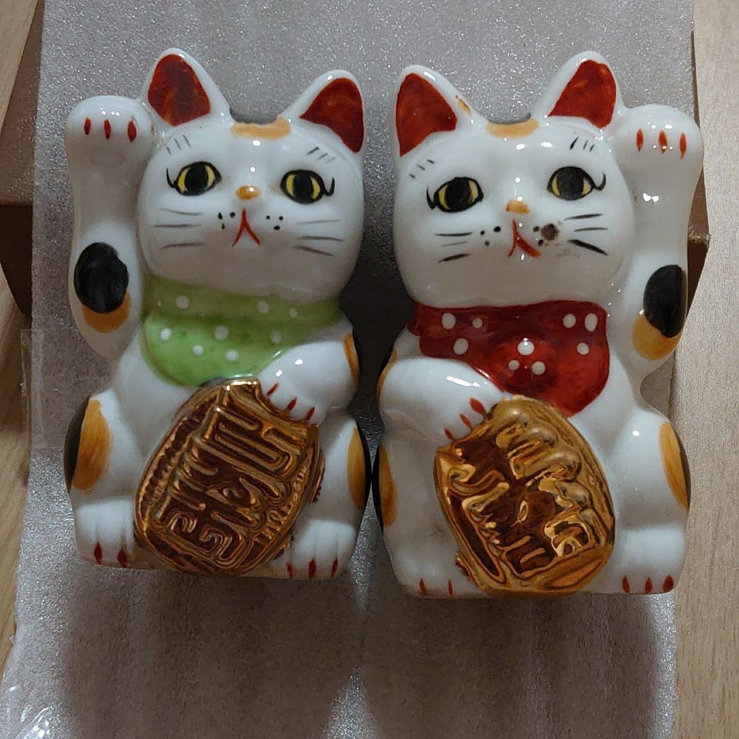 Paypayフリマ 招き猫 右手 左手 セット Paypayフリマ 招き猫 右手 左手 セット