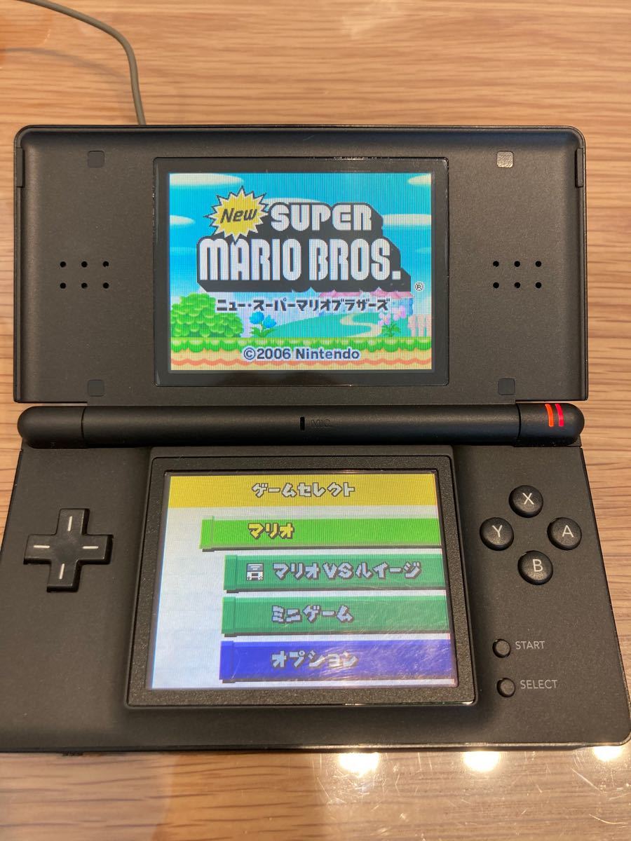 任天堂 ニンテンドーDS Lite ソフト4つ付き