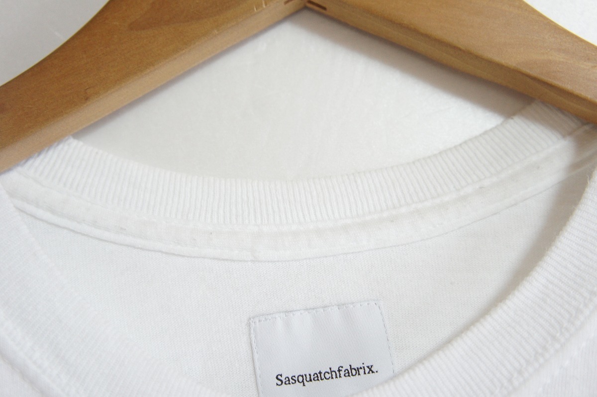 19SS Sasquatch fabrixサスクワッチ ファブリックス 火あぶりつくす TEE Tシャツ 半袖カットソー 平仮名 白928K_些細な薄汚れがあります。