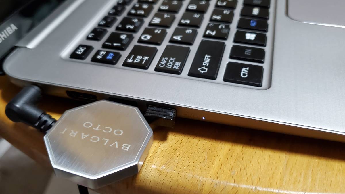 正規美 非売品 BVLGARIブルガリ ブランドロゴエンブレム オクト USB