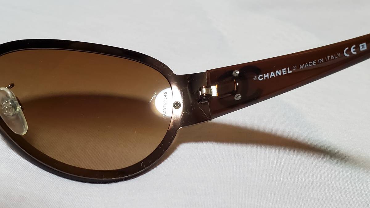 正規レア CHANELシャネル ココマークロゴ フレームレスサングラス 茶系 ブロンズゴールド CCエンブレム ラグジュアリーアイウェア 男女兼用_画像4