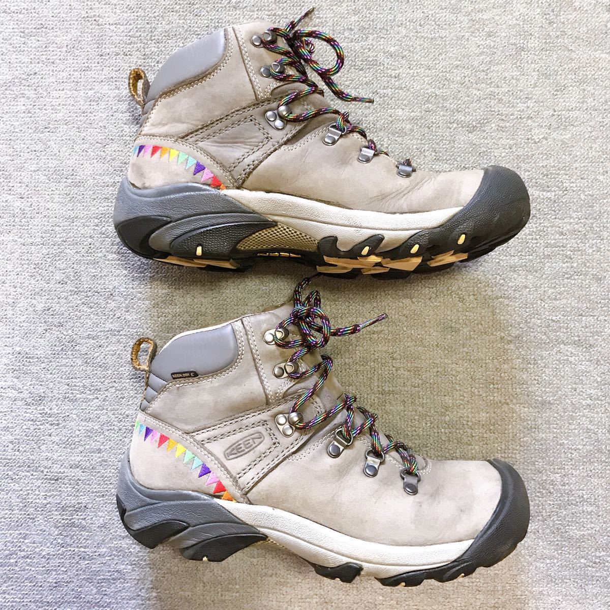 世界限定255足】keen × TOWER RECORDS 別注 コラボ Pyrenees 世界限定255足】keen × TOWER RECORDS 別注 コラボ Pyrenees