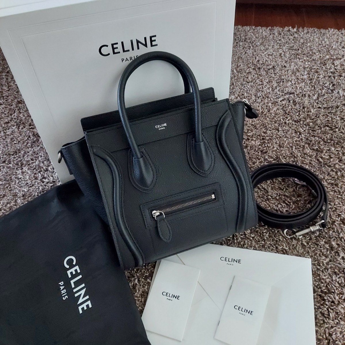 ショッピ celine ラゲージナノ 人気のブラック | www.takalamtech.com