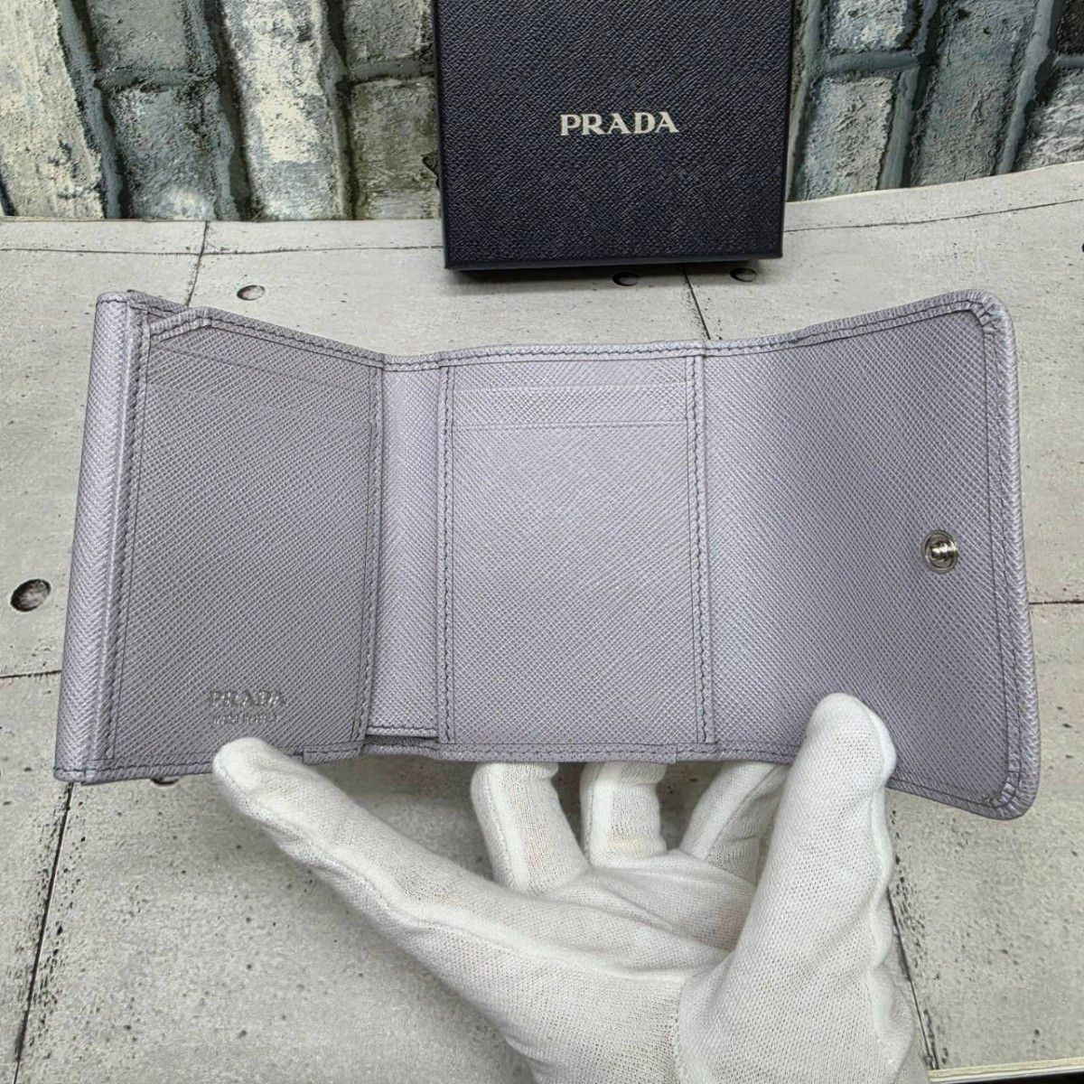 新品未使用 正規品 現行モデル PRADA サフィアーノ1MH043 プラダ財布 