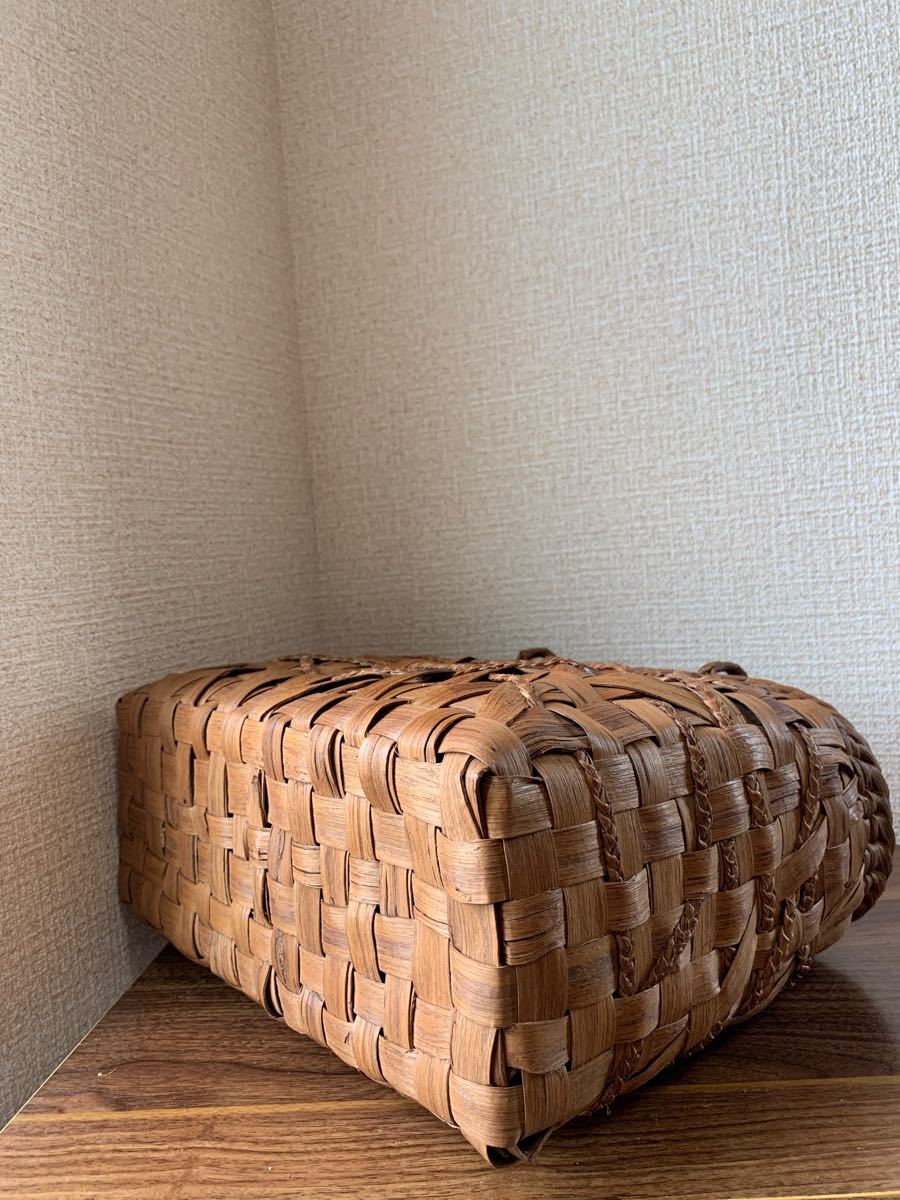 山葡萄 カゴバッグ 内布付き 乱れ編み、三つ編み | laninternet.com.br