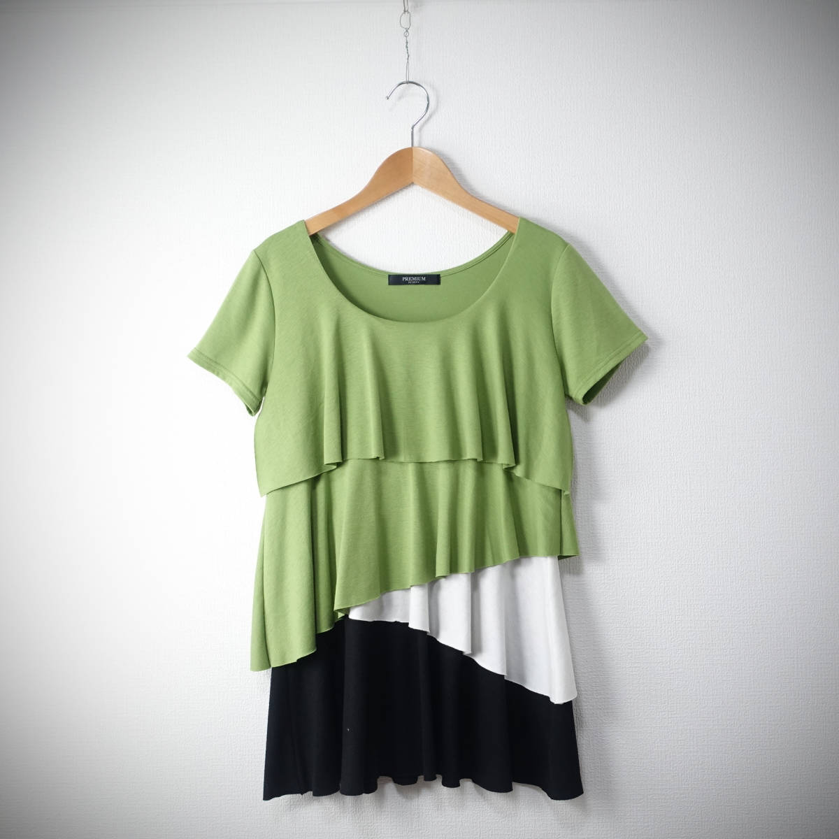 PREMIUM BY VICKY/ premium bai Vicky /2/ made in Japan / frill blouse / green × black × white / green × black × white / One-piece 