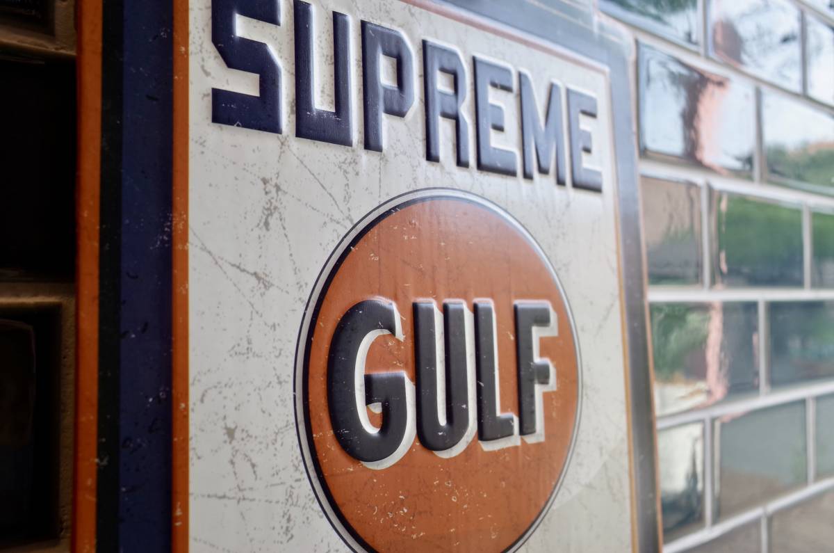 新品　GULF ガルフ　SUPREME OIL 看板　メタルサイン エンボス　オイル缶　世田谷ベース　インテリア　ガレージ　アメリカンハウス_画像2