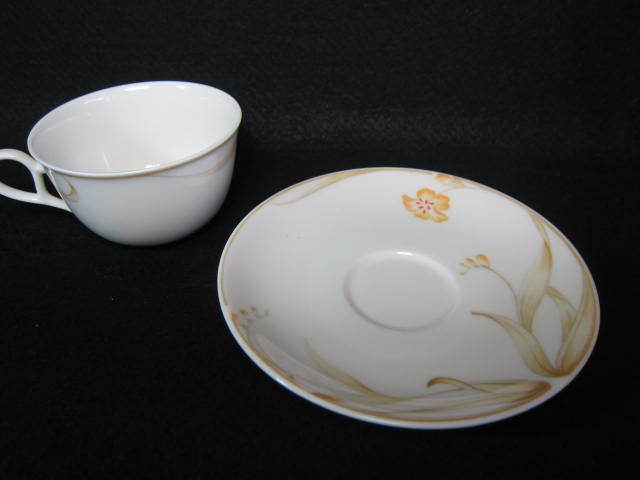 …　ノリタケ　Noritake　花柄　カップ＆ソーサー　　…　　　　　　　　　　フラワー碗皿昭和レトロ_画像4