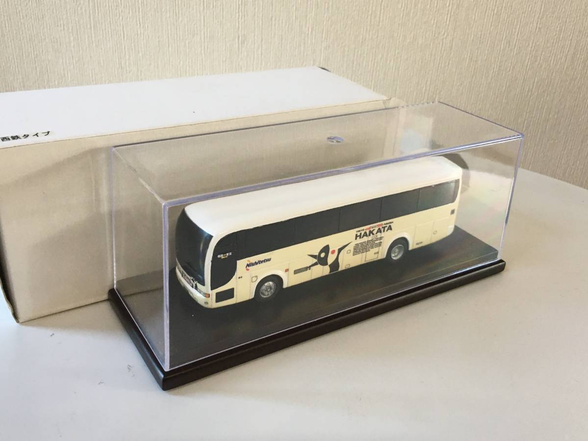 送料無料　アドウィング　西工ネオロイヤルＳＤ型　西日本鉄道　はかた号　箱付、ケース付　1/80 バス　模型　西鉄