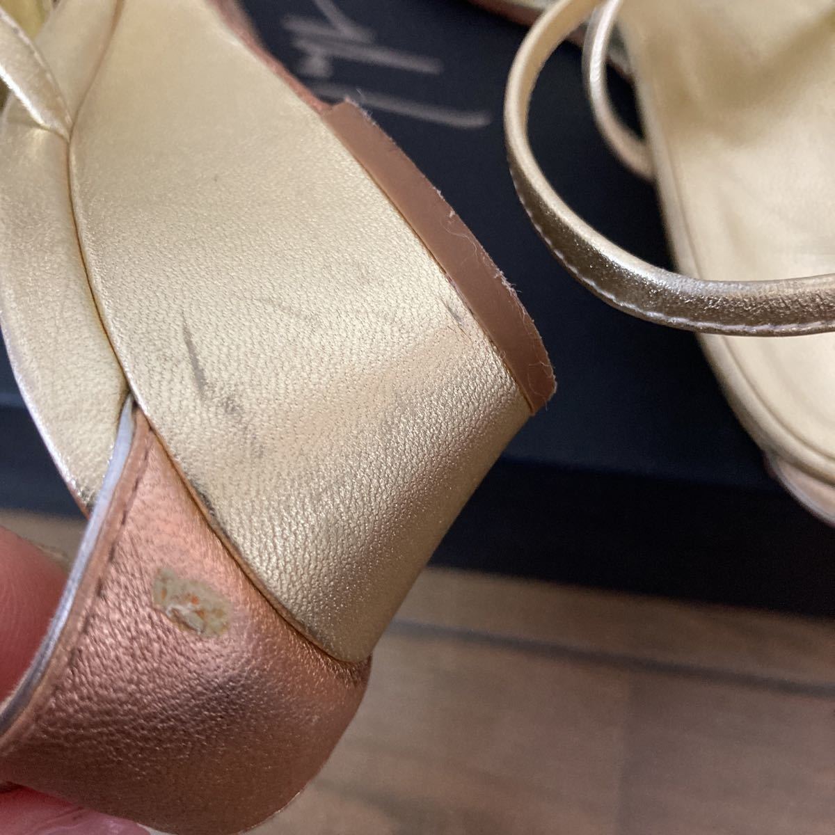美used !ジュゼッペ ザノッティ サンダル ゴールド メタル