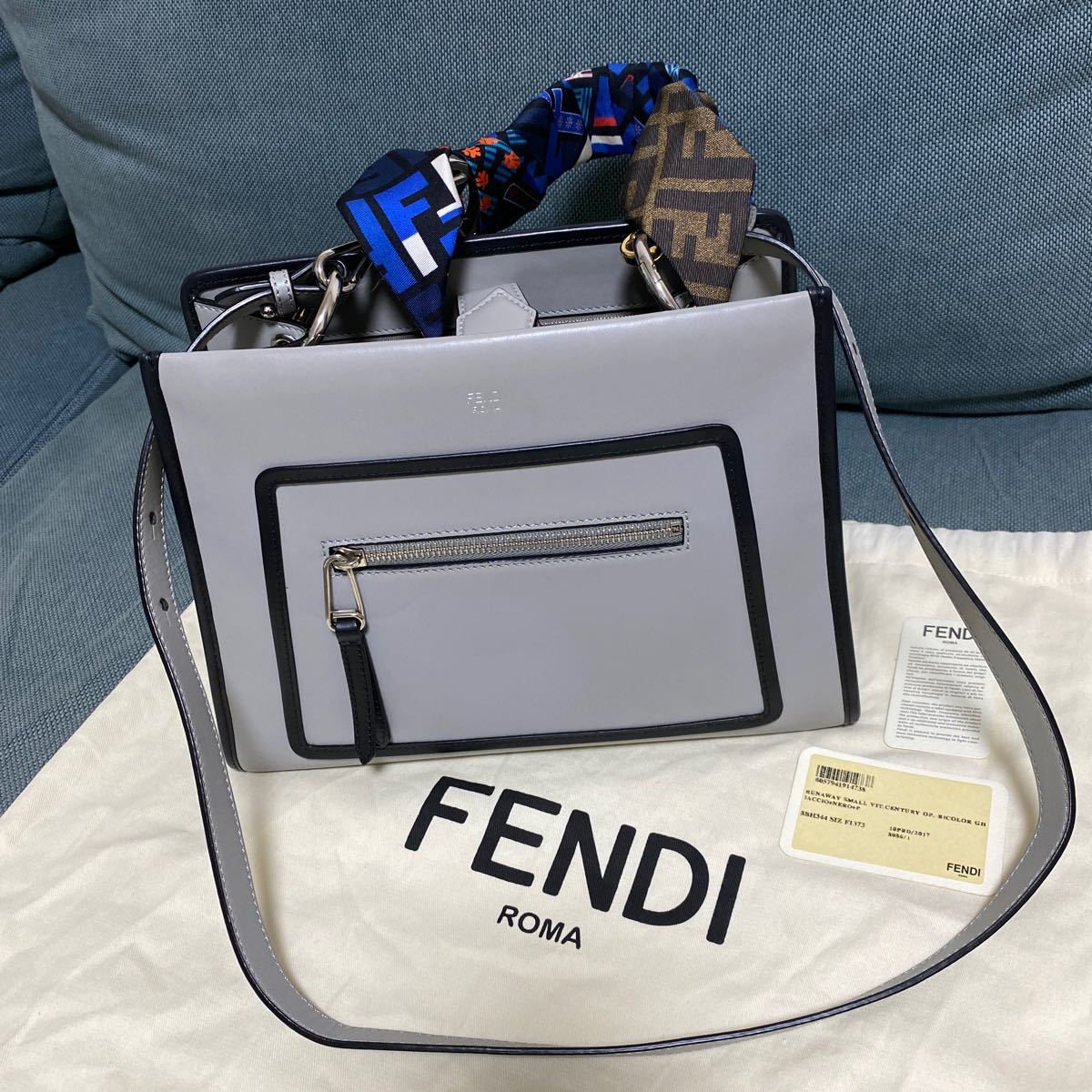 値下げ ラッピーなし FENDI フェンディ RUNAWAY ラナウェイ 超美品