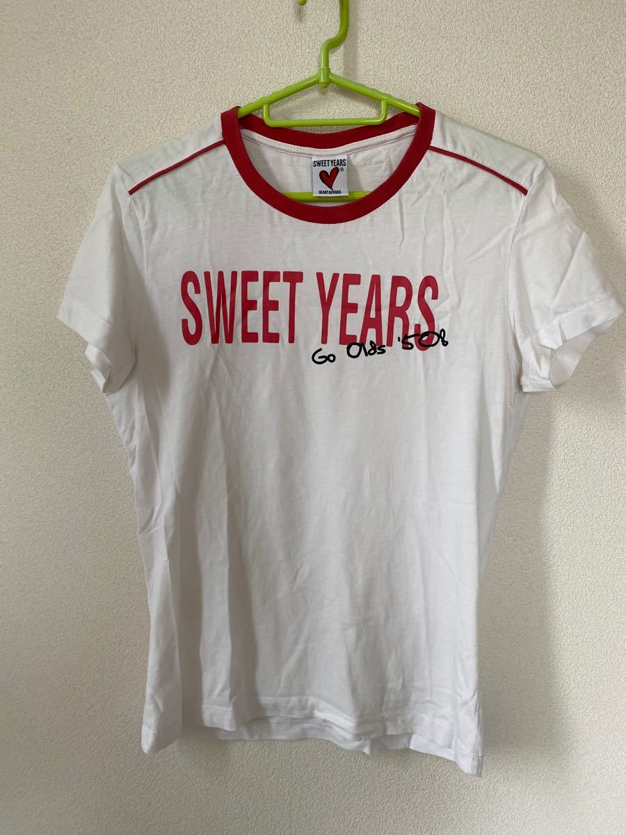 SWEET YEARS Tシャツ