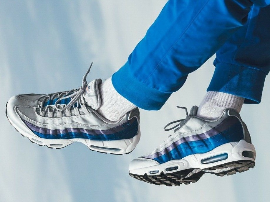 NIKE AIR MAX 95 SE ナイキ エアマックス 95 ウルフグレー NIKE AIR MAX 95 SE ナイキ エアマックス 95 ウルフグレー