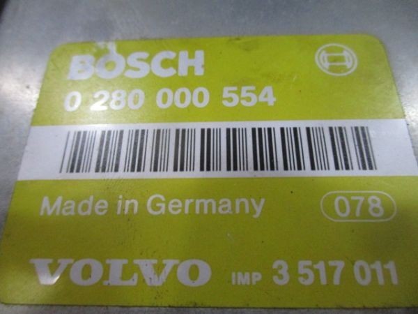 # Volvo 240 engine computer - used 1988 year Bosch 0280000554 3517011 part removing equipped control unit module ECU #
