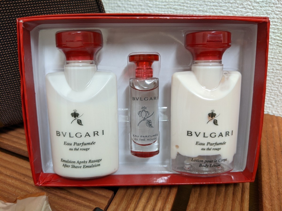 エミレーツ航空 アメニティセット BVLGARI ブルガリ|Yahoo エミレーツ航空 アメニティセット BVLGARI ブルガリ|Yahoo