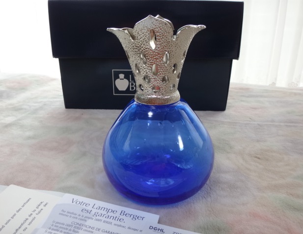  new goods box attaching * lamp bell je* aroma lamp * glass made * France made * rose sapphire * blue 