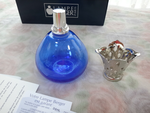  new goods box attaching * lamp bell je* aroma lamp * glass made * France made * rose sapphire * blue 