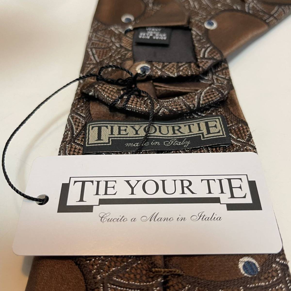 TIE YOUR TIE【タイユアタイ】 ブラウン丸総柄ネクタイ Bob ボブ 新品 未使用 タグ付き TIEのタグ付き新品ネクタイ ブラウン