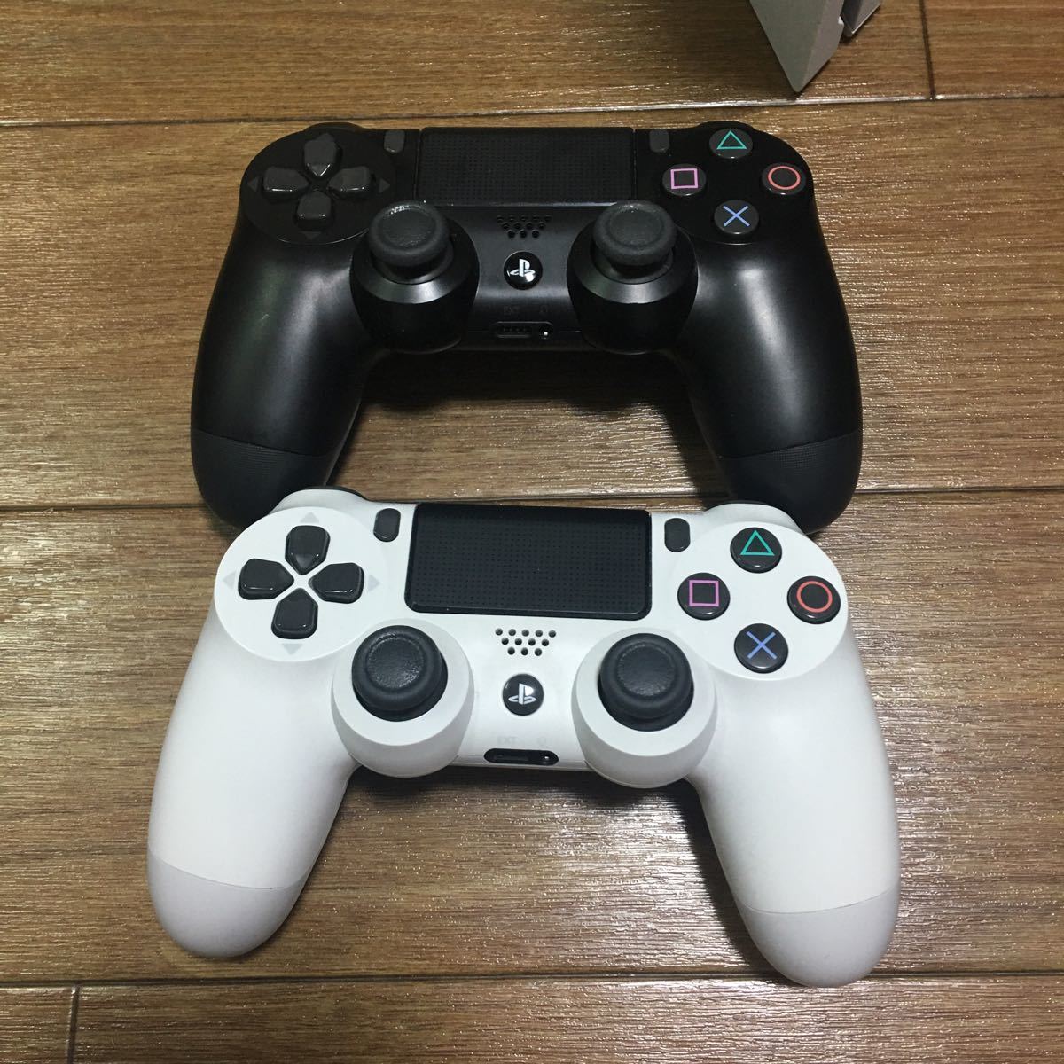 Ps4pro 1TB CUH-7117B 2018年7月から購入した