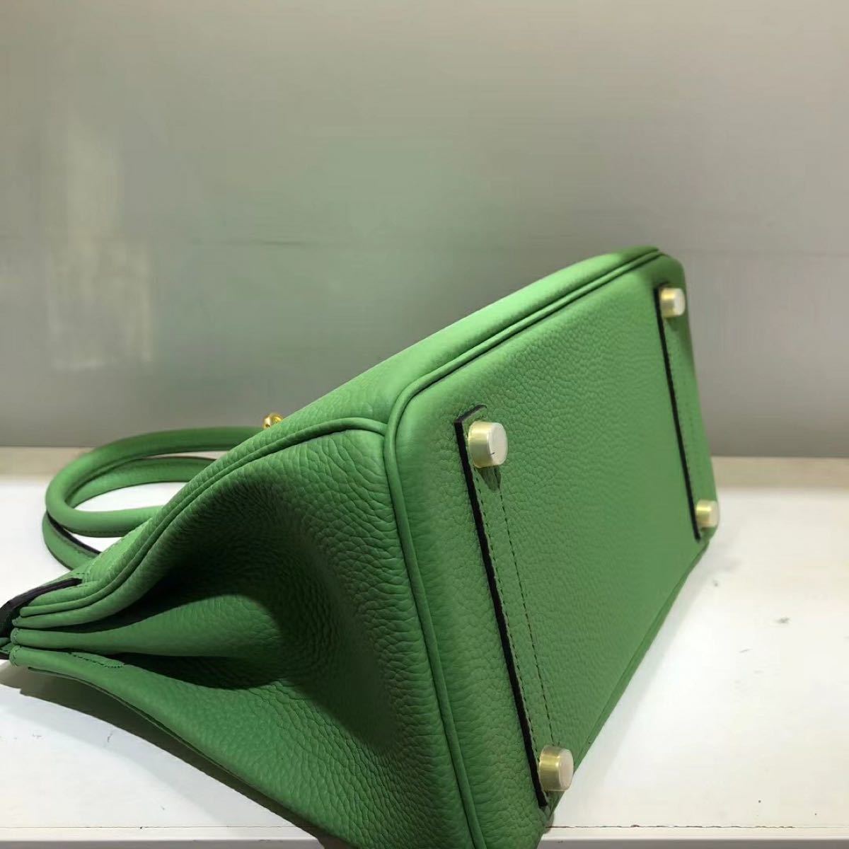 超人気！緑の本革のハンドバッグ