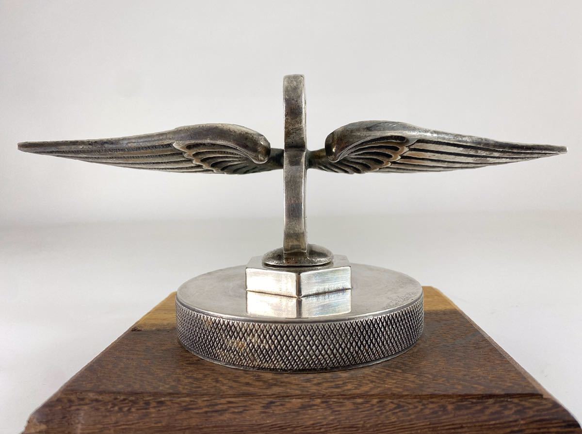 BENTLEY Horizontal winged letter B Bentley горизонтальный крыло письмо B Joseph Fray Ltd Birmingham 1923-31 Gordn Crosby the speed 6 эмблема 