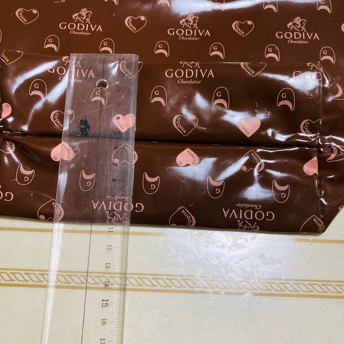 GODIVA ランチバッグ　ミニトートバッグ　エナメル調