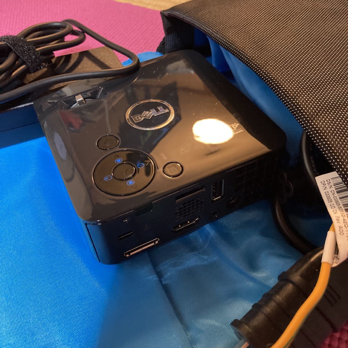 DELL モバイル プロジェクター M115HD 中古