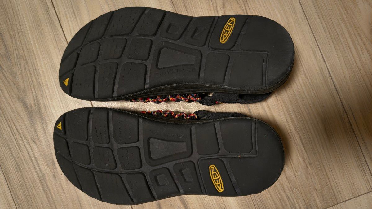 未使用 KEEN×BEAMS キーン ビームス ユニークサンダル マルチカラー BEAMS別注KEEN UNEEK ビームス キーン ユニーク サンダル マルチカラー