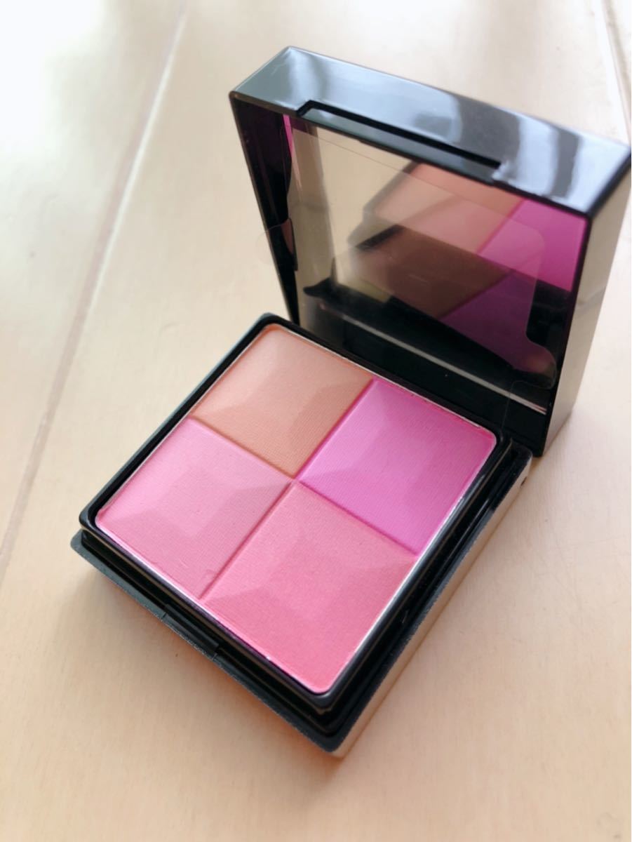 GIVENCHY プリズムアゲイン!ブラッシュチーク