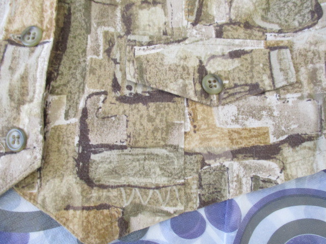 ★ キッズ用 前ボタン付き ベスト 茶系（１４０）_画像5