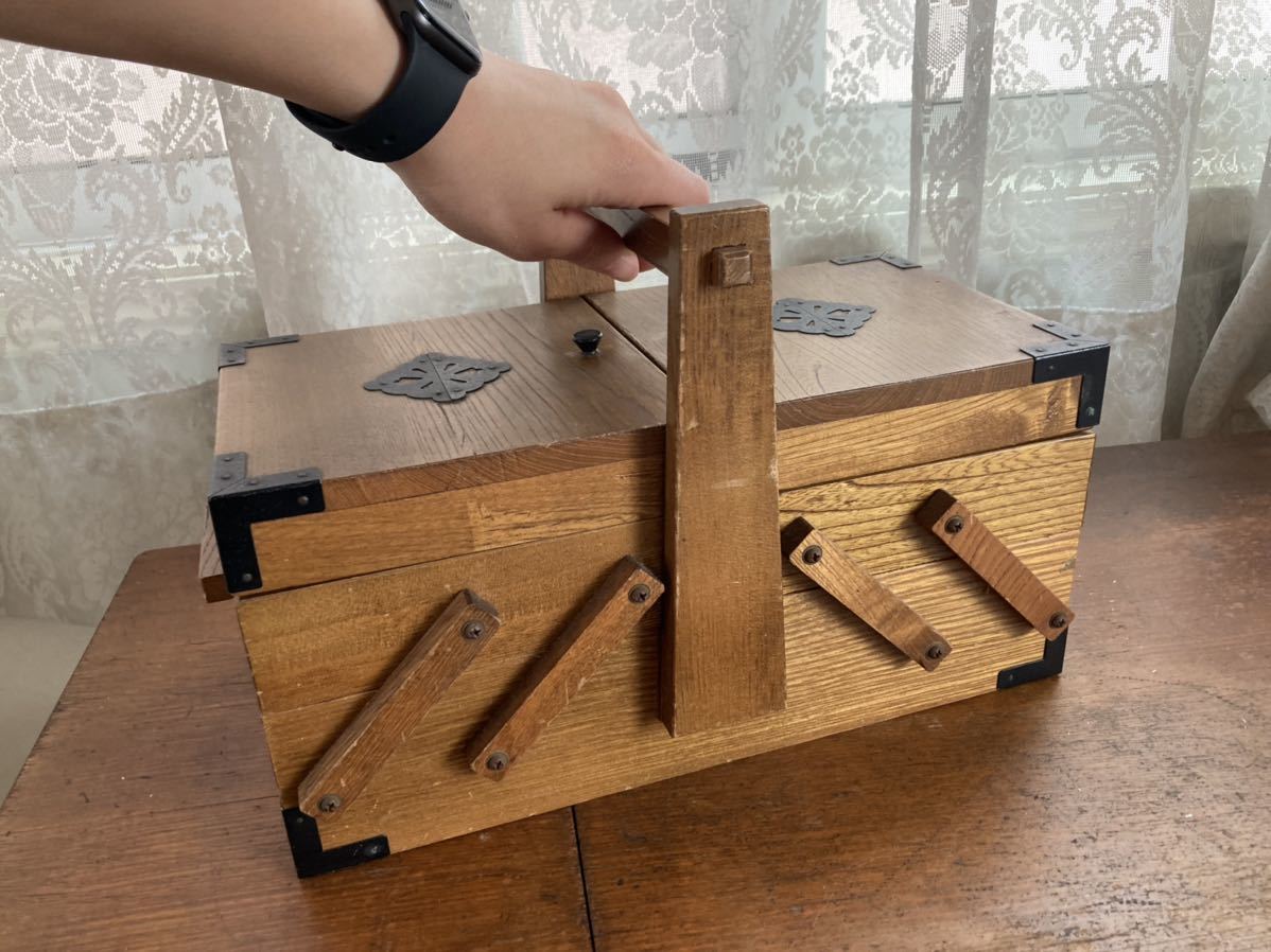 上質 和 骨董 おしゃれ 道具箱 刺繍 裁縫 ケース 古道具 雰囲気 レトロ vintage Japanese antique_画像7