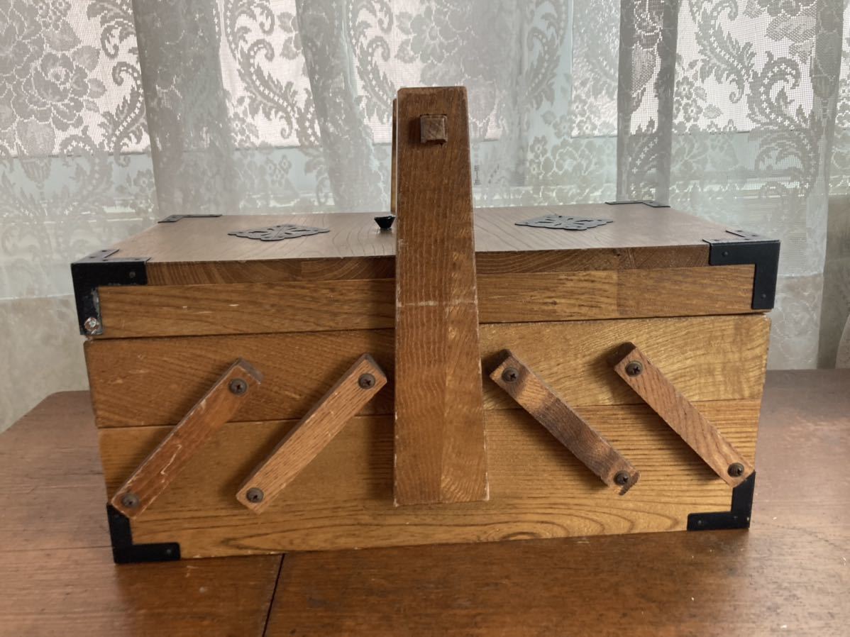上質 和 骨董 おしゃれ 道具箱 刺繍 裁縫 ケース 古道具 雰囲気 レトロ vintage Japanese antique_画像10