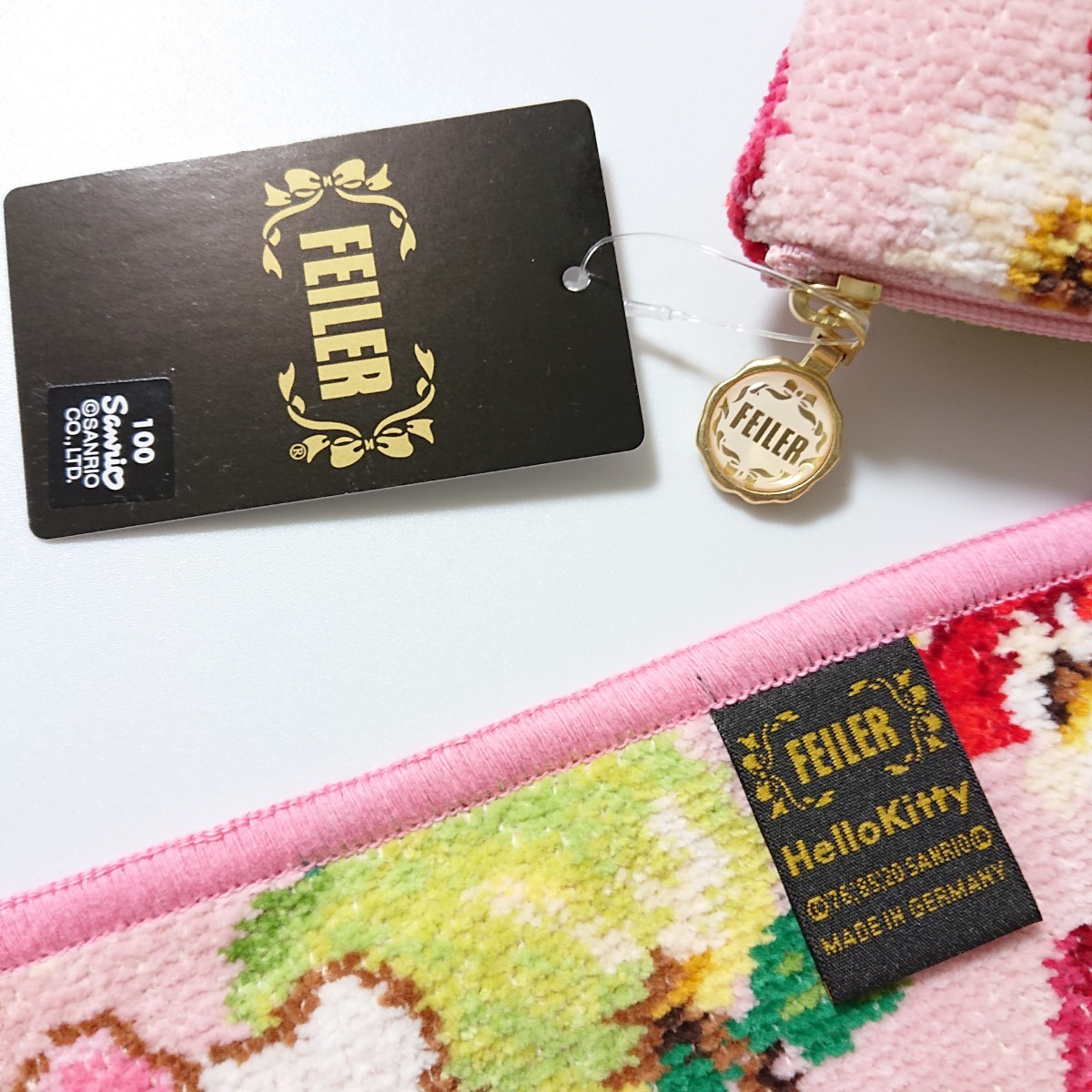 FEILER フェイラー × ハローキティ アップルハンカチ と FEILER フェイラー × ハローキティ アップルハンカチ と