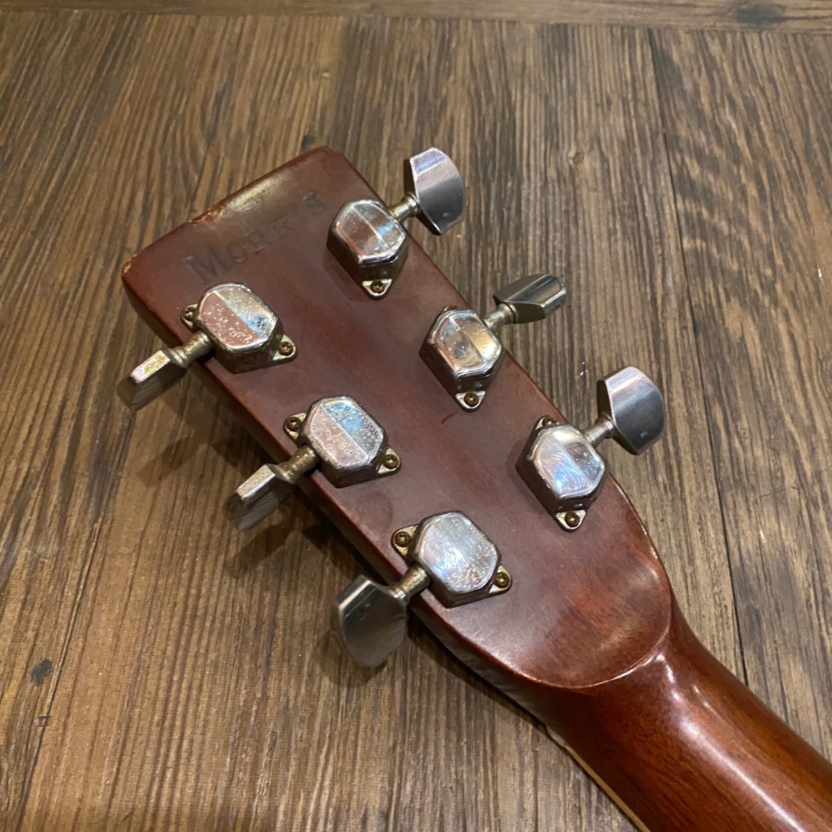 当社の Morris guitar W-20 made in Japan製 thiesdistribution.com