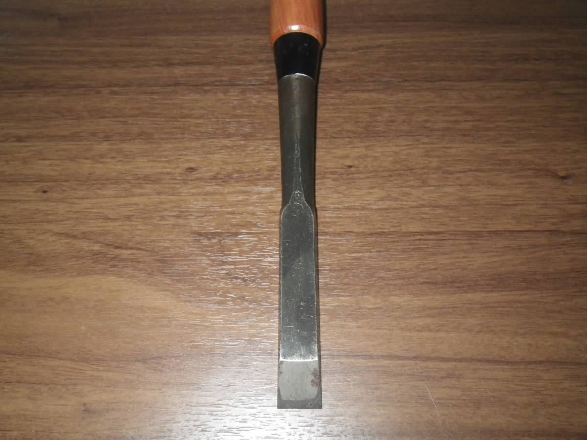 新品未使用長期保管品 叩き鑿 銘「み 廣近」 刃幅6分(1.8 新品未使用長期保管品 叩き鑿 銘「み 廣近」 刃幅6分(1.8