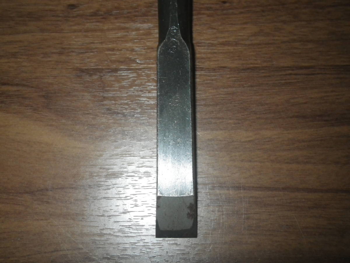 新品未使用長期保管品 叩き鑿 銘「み 廣近」 刃幅6分(1.8 新品未使用長期保管品 叩き鑿 銘「み 廣近」 刃幅6分(1.8