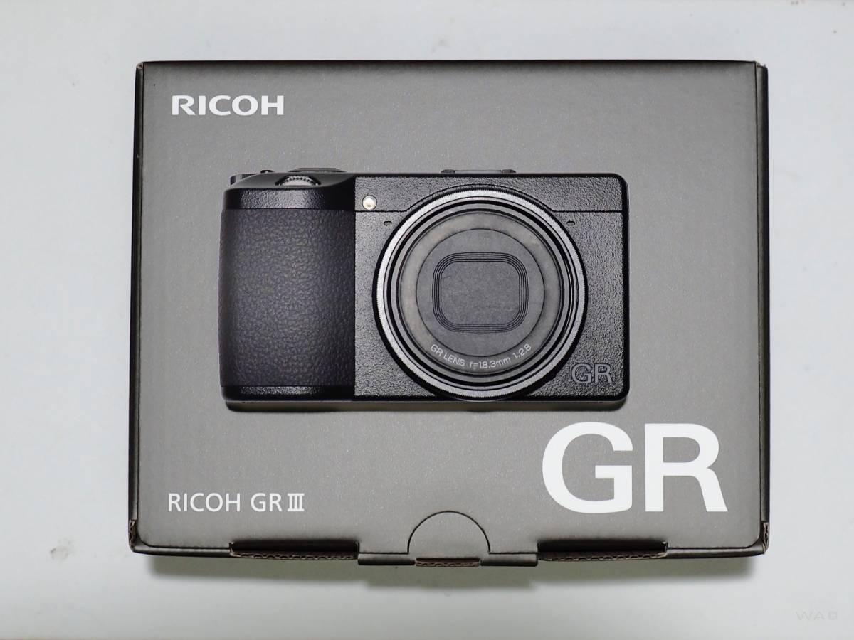 RICOH GR III コンパクトデジタルカメラ [新品同様・2021年2月取得] _画像1